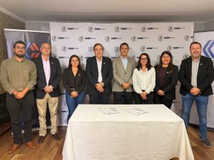 Lee más sobre el artículo Gold Fields y CORPROA renuevan Juntos Somos más Atacama