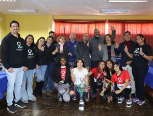Lee más sobre el artículo Concejo Municipal de Diego de Almagro recibe a las Bicampeonas del campeonato “El Balón No Tiene Género”