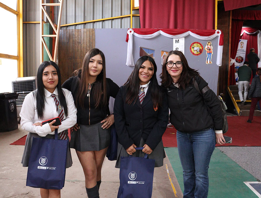 En este momento estás viendo Liceo Bicentenario Manuel Magalhaes Medling inicia cursos de formación complementaria del Programa Legado Chile